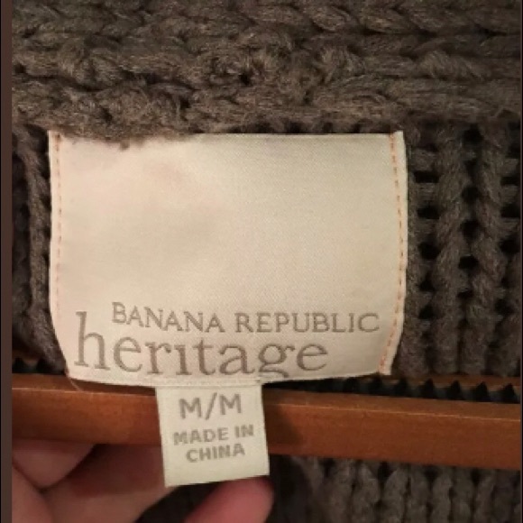 Banana Republic Soft Belted Cable Knit Sweater (M) - Picture 2 of 6